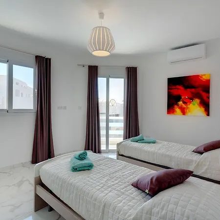 Luxury 2 Bedroom By The Sea Qawra